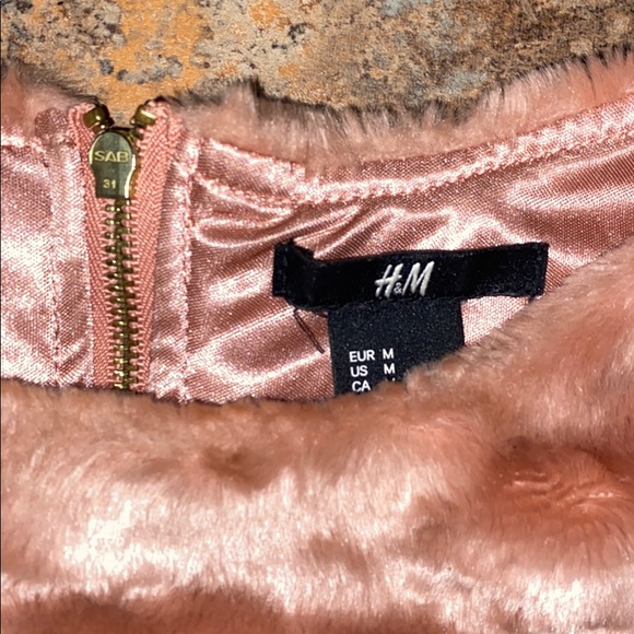 Powder pink fur like sweater short sleeve sizeM - Picture 6 of 6